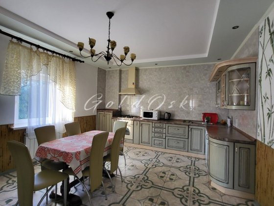 Здам Будинок поруч Озеро.Осокорки.4 км вiд метро. Киев