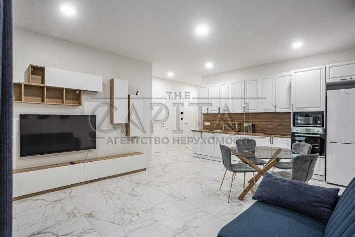 Оренда 3 поверховий таунхаус Гатне - фото 1