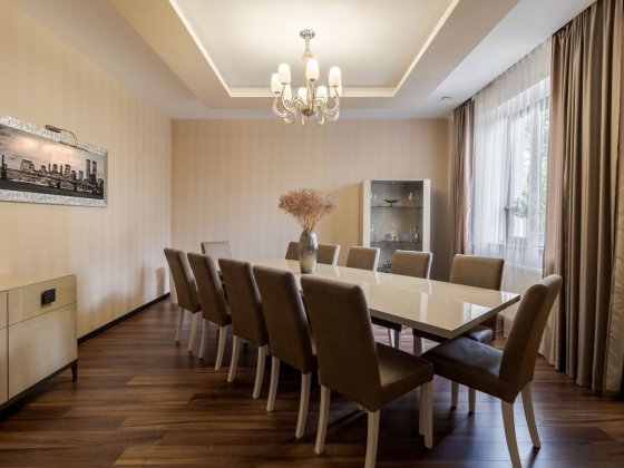 Оренда триповерхового будинку на вул.Сулими Львів