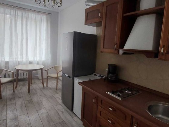 Здається 1-о кімнатна сталінка  пл. МАЯКОВСЬКОГО 5  2/5 Запоріжжя