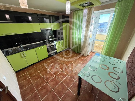 Простора 3 кімнатна - Академічний! Вінниця