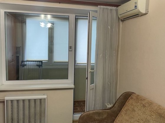 Здається квартира на Довнар Запольського Київ