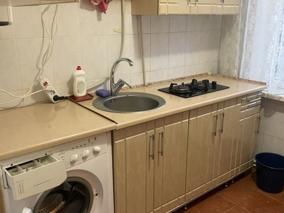 Однокімнатна біля Дендропарку з газовим опаленням! Кропивницький