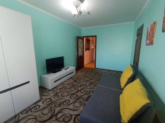 Здається 2 кімнатна квартира в районі ринку " Урожай " Винница