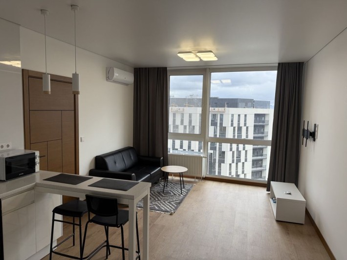 Євродвушка, Жк Славутич 2.0. Метро Славутич - фото 1