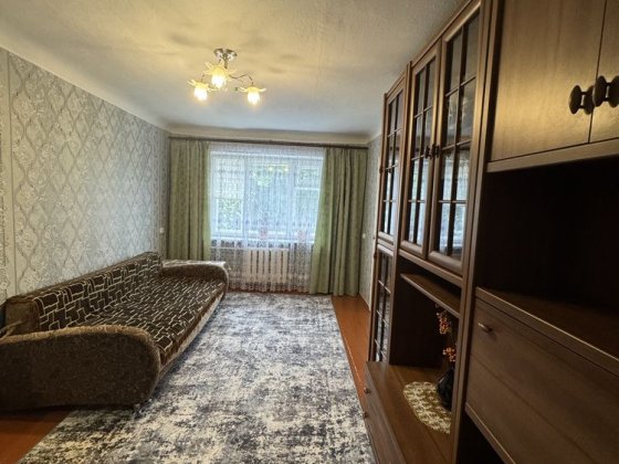 Здається 2 кімнатнана Площі з меблями та технікою. Житомир