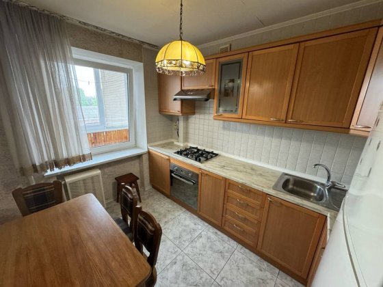 Оренда, гарна 3-кімнатна, Карела Чапека 8, Повітряних Сил, Вокзальна Київ