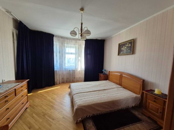 Простора 3к вул. Олександра Кошиця, 7а метро - Позняки, Харківська Київ