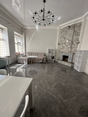 Сдам квартиру в центрі міста - фото 1