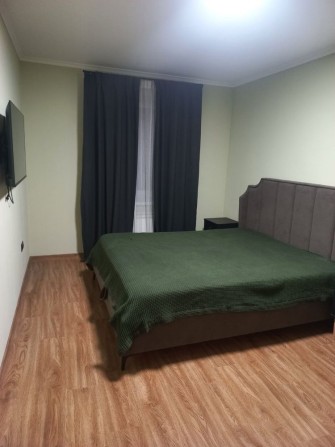 СРОЧНО! Недорого сдам 2хк СОВРЕМЕННЫЙ дом с двором на Слободке - фото 1