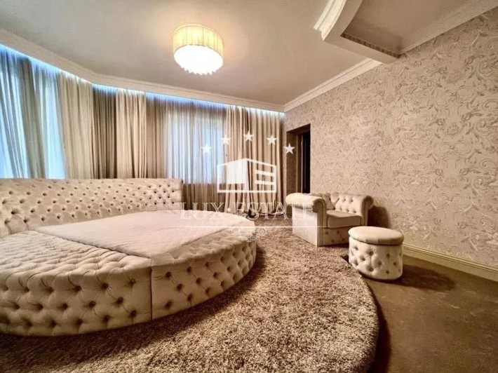 Аренда просторного дома с цокольным этажом на Холодной Горе, Видео+ - фото 1