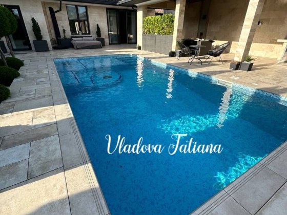 Аренда НОВОГО ДОМА в Совиньоне,  350м², бассейн ,гараж Одесса