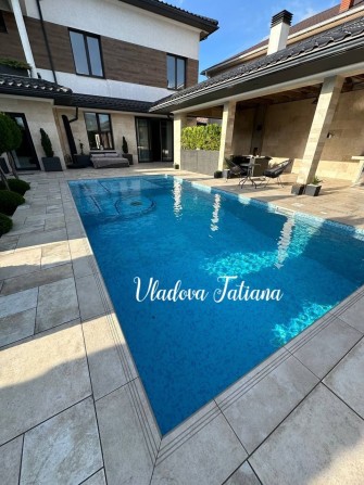 Аренда НОВОГО ДОМА в Совиньоне,  350м², бассейн ,гараж - фото 1