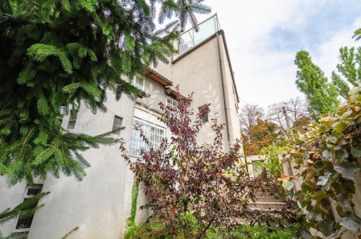 Аренда дома в центре Киева. Печерск, Гараж, закрытая тер-я, убежище. - фото 1