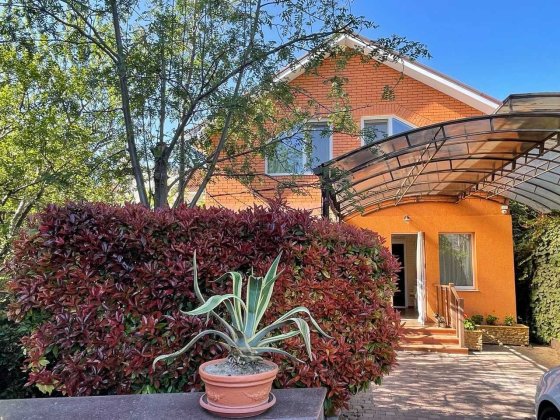 Сдам дом, 10 фонтана. Отличный 2-х этажный дом на 10 станции фонтана. Одеса