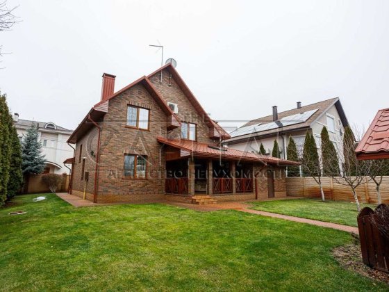 На оренду пропонується будинок площею 172.3 м2 в закритому кооперативі Киев