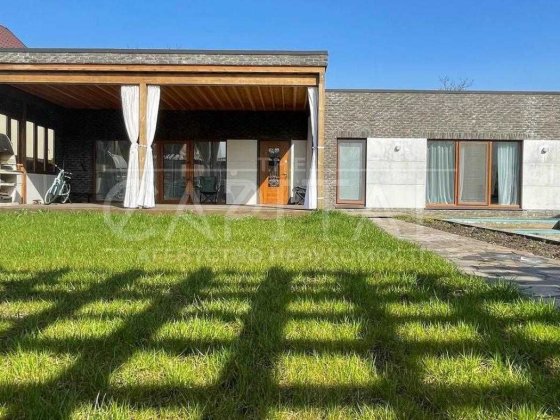 Оренда сучасного одноповерхового будинку,   Басейн Київ