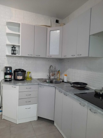 Здається простора 3кім.квартира, пр. Григоренка 13, без меблів - фото 1