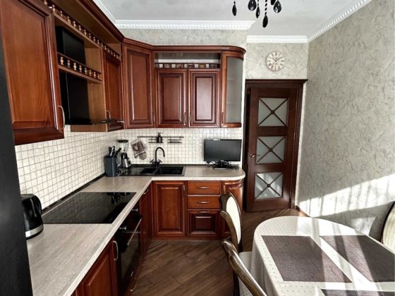 Вокзальная Сдается 2К в сталинке Воздухофлотский Проспект 25 Київ