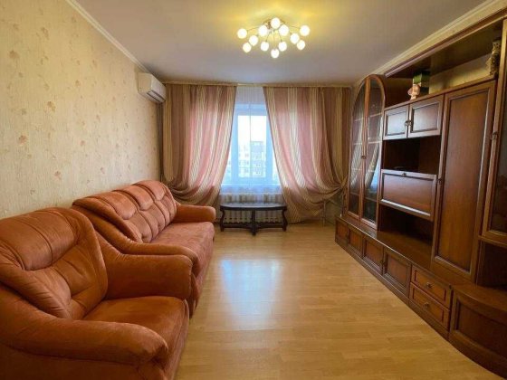 Сдам 3х комн. квартиру на Победе Днепр