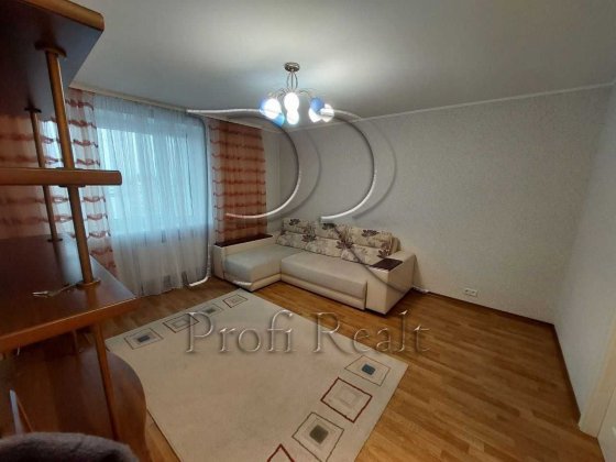 Оренда 3кімн.квартири на Анни Ахматової 3А/Позняки Київ