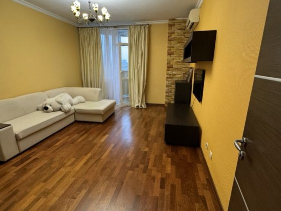 Здам 1-кімнатну квартиру, 60 м², вул. Саперно-Слобідська Київ