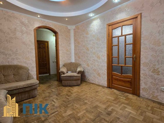 Без%! Зняти квартиру 3к біля метро,вул. Миколи Ушакова,16 Київ