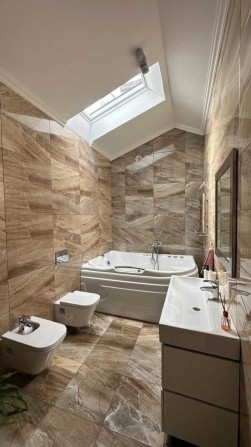 Оренда вул. Антоновича. Дворівнева. Чудова локація. Шикарний Ремонт! - фото 1