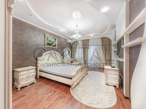 Здається в оренду 4-кімнатна квартираза адресою Бульвар Лесі Українки Киев