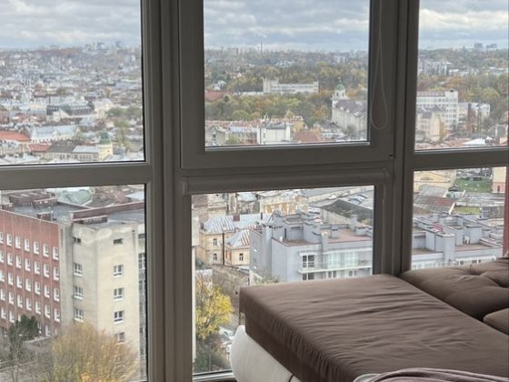 Оренда однокімнатної квартири в ЖК “Семицвіт” Панорамний вигляд Львов