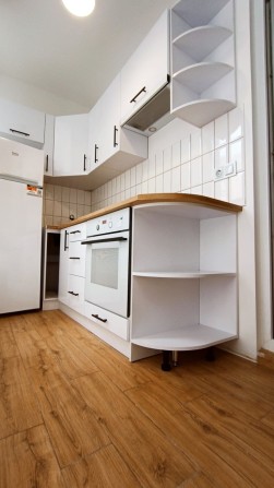 Сдам длительно 1-но комн квартиру в ЖК Акварель -3 на Пишоновской цент - фото 1