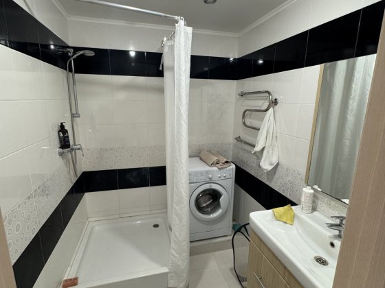 Затишна 2 кім квартира ! Київ