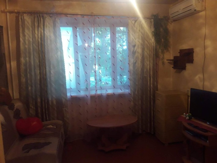 Сдам однокомнатную  гостинку - фото 1