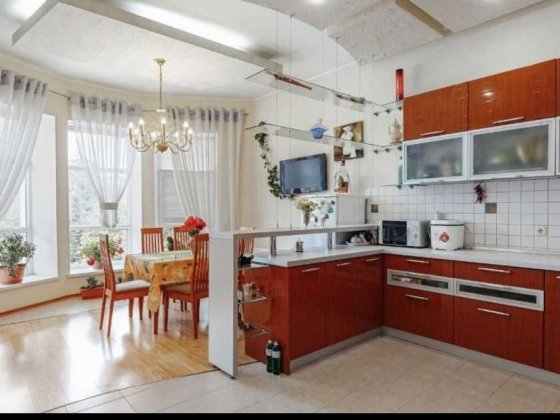 Аренда  дома комиссия  25% ул. Долгая гараж подва рядом с морем Одесса