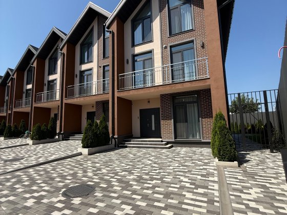 Оренда 170м2 танхаус 105000грн Жуляни Киев