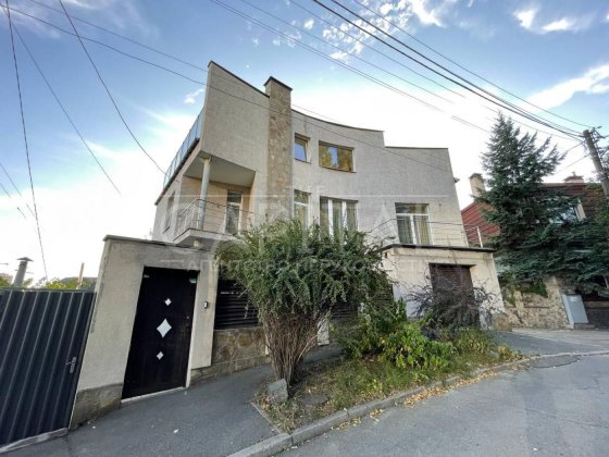 Пропонуємо в оренду шикарний будинок у центрі Києва площею 400м2 Киев