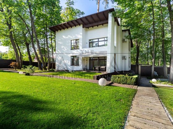 Пропонується в оренду чудовий будинок площею 300м2 Киев