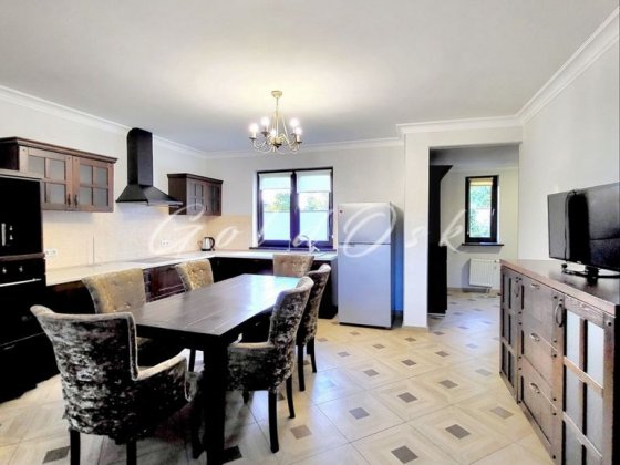 Оренда будинку з басейном  та сауной на Осокорках Київ