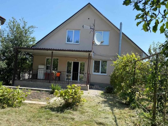 Здам в довгострокову оренду комфортний двоповерховий будинок Старые Кодаки