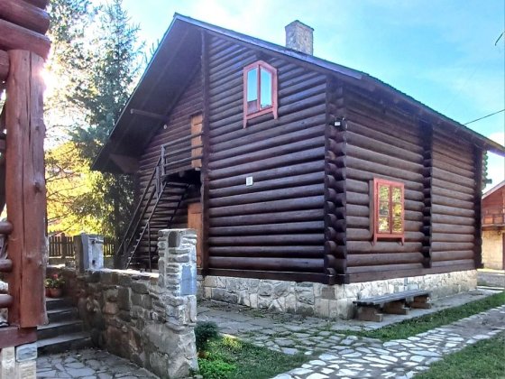 Відпочинок у Карпатах з басейном. Микуличин