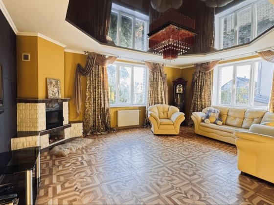 Оренда великого будинку поруч м Івано-Франківськ Клузів