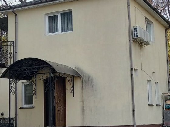 Аренда домика с землёй. Евроремонт. Козин. 15 минут езды м. Выдубичи.. Козин