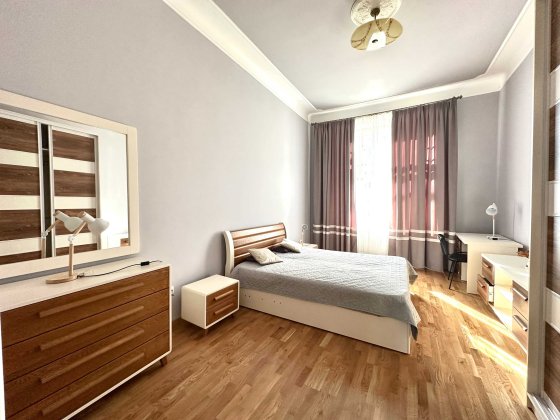 Оренда сучасної 2 км квартири в центрі міста вул.Кониського Львов