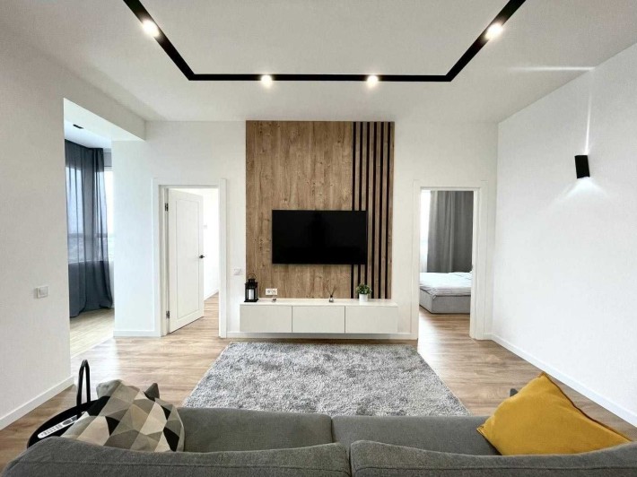 Оренда 3х кімнатноЇ квартири   жк Сонячна Рівєра 80кв  Є  ГЕНЕРАТОР - фото 1