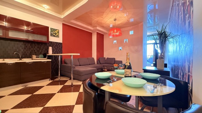 Сдам на Длительно уютную Квартиру с Террасой в ЖК Аркадийский Дворец - фото 1