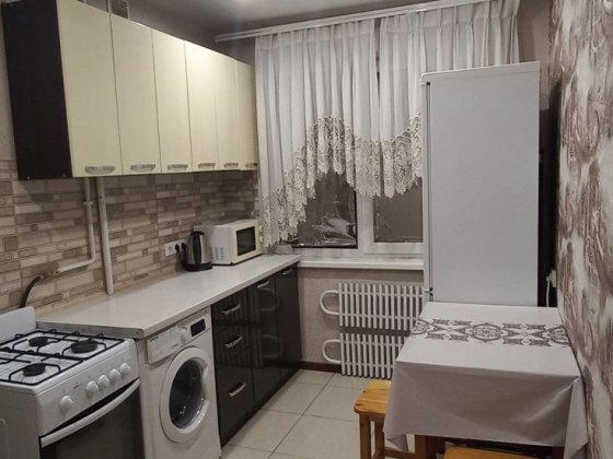 Сдам 2 комнатную квартиру на Коммунаре Днепр