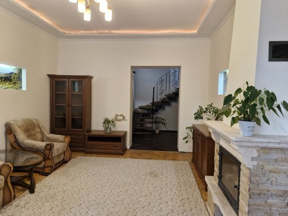 Оренда від власника. 3-кімн. дворівнева квартира у центрі Львова. Львов