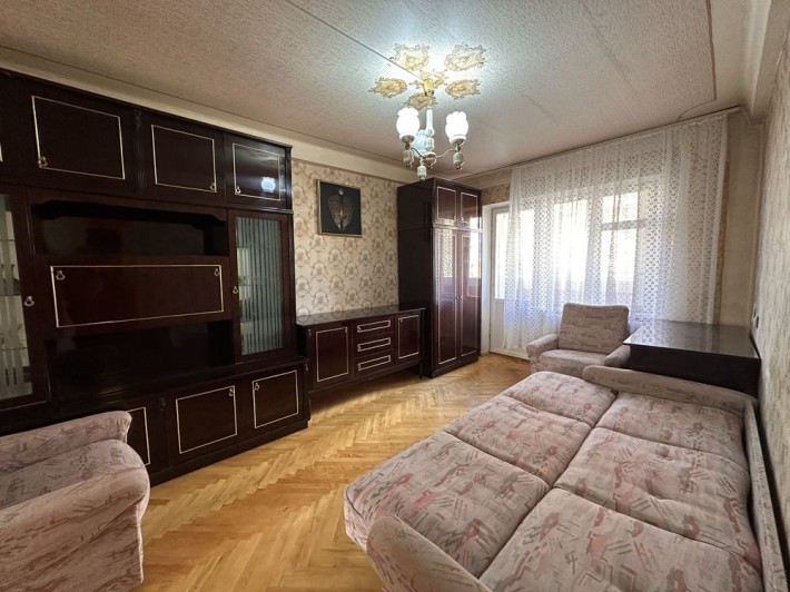 Покотило 3б, шв. Трамвай станція Гната Юри, двокімнатна кв. - фото 1