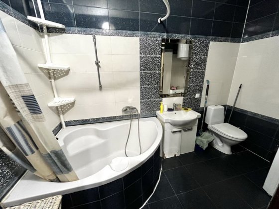 Здається 1 кімнатна кв піски південний мк-н пески южный