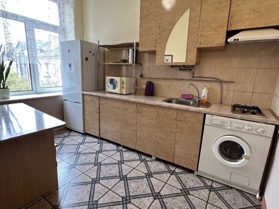 Оренда трьохкімнатної квартири на вулиці Проспект Свободи центр Львова Львів